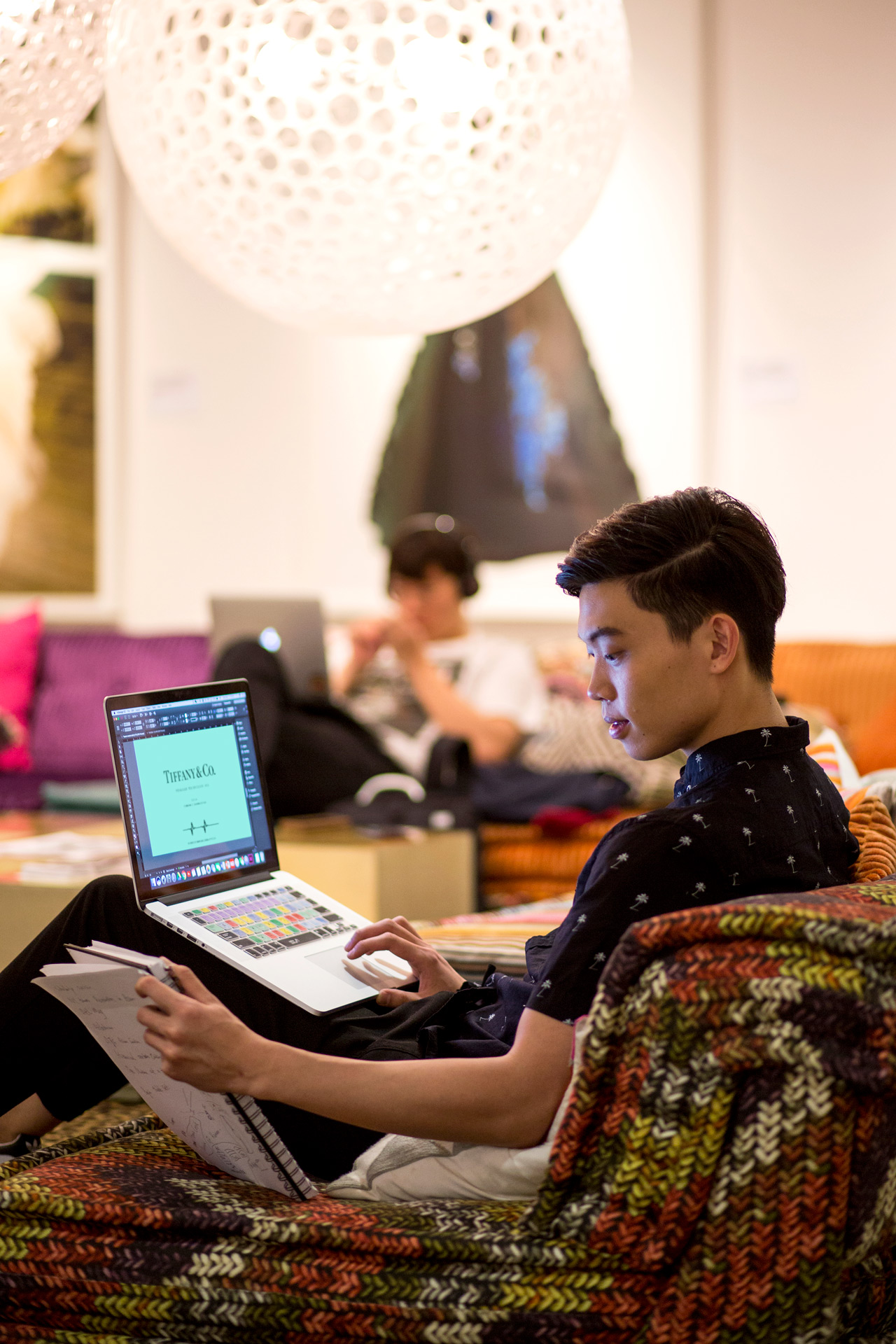 Discover SCAD eLearning luxury and fashion management graduate program